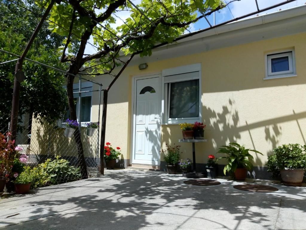 Апартаменты Apartman Lora Будва-28